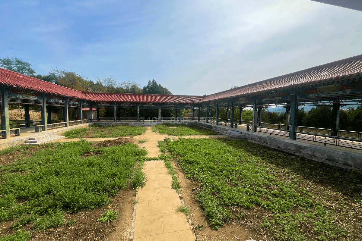 温泉公墓官网园区长廊图